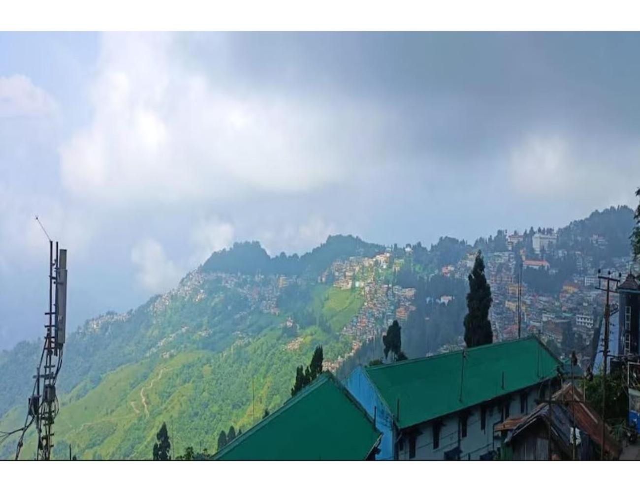 Sona Lodge, Siliguri Buitenkant foto