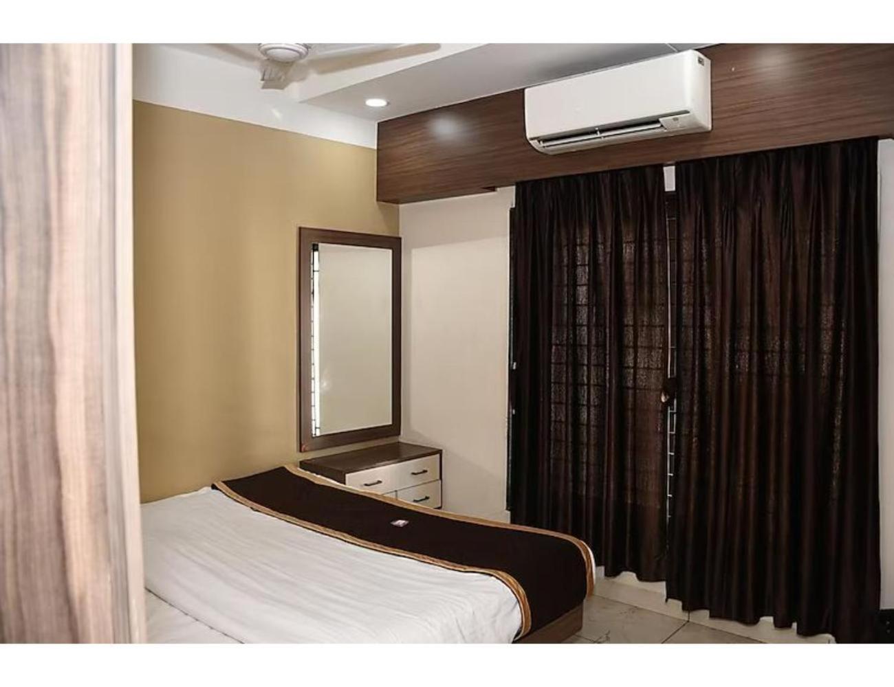 Sona Lodge, Siliguri Buitenkant foto