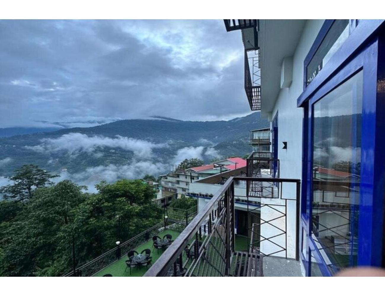 Sona Lodge, Siliguri Buitenkant foto